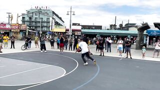 Bugs Bunny 1v1 Basketball at Venice Beach [Space Jam IRL]