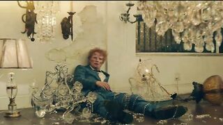 Ed Sheeran - Shivers [Official Video]