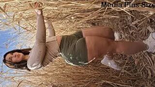 Ccoco Green????famous plus size models..curvy models-fashion curve-trendy outfits.