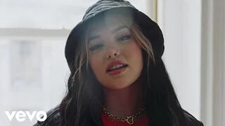 Lauren Spencer-Smith - Fingers Crossed