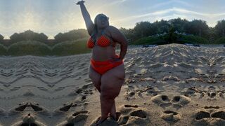 Gaby Mncube Bio Wiki / Curvy Plus Size Model / Relationship / Influencer / Fashion #curvygirl