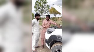 Gari Kay Silencer Mein Phasa Kaddu ????