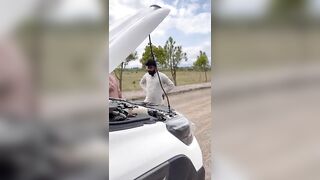 Gari Kay Silencer Mein Phasa Kaddu ????