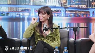 Promiscuous "Sex Icon" Loses Her Father Over Onlyfans