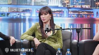 Promiscuous "Sex Icon" Loses Her Father Over Onlyfans