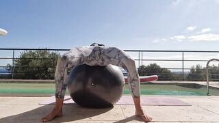 STRETCH LEGS & FEET. CONTORTION STRETCHING. GYMNASTICS EXERCISES. FLEXIBLE LEGS. STRETCH WARM-UP.