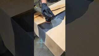 Waterfall table with Transparent resin & figured Maple ⚡???????? #resintable #coffeetable #epoxy #resin