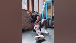 Are you hyper or hypo mobile? Or in between? #mobilitytraining #flexibility #stretching